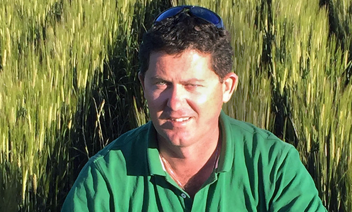 Graham of Doust Agri-Services on wild radish control